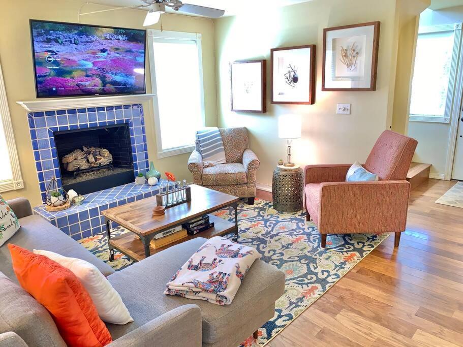 The Comforts' Inn: Mountain Escape Mountainaire 外观 照片